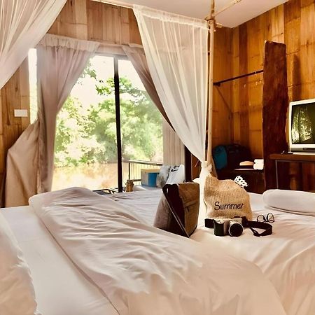 เลอ บาแซง เอราวัณรีสอร์ต Hotel กาญจนบุรี ภายนอก รูปภาพ