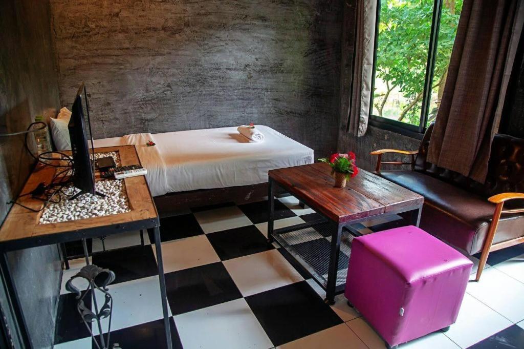 เลอ บาแซง เอราวัณรีสอร์ต Hotel กาญจนบุรี ภายนอก รูปภาพ