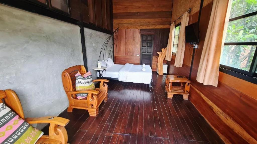 เลอ บาแซง เอราวัณรีสอร์ต Hotel กาญจนบุรี ภายนอก รูปภาพ